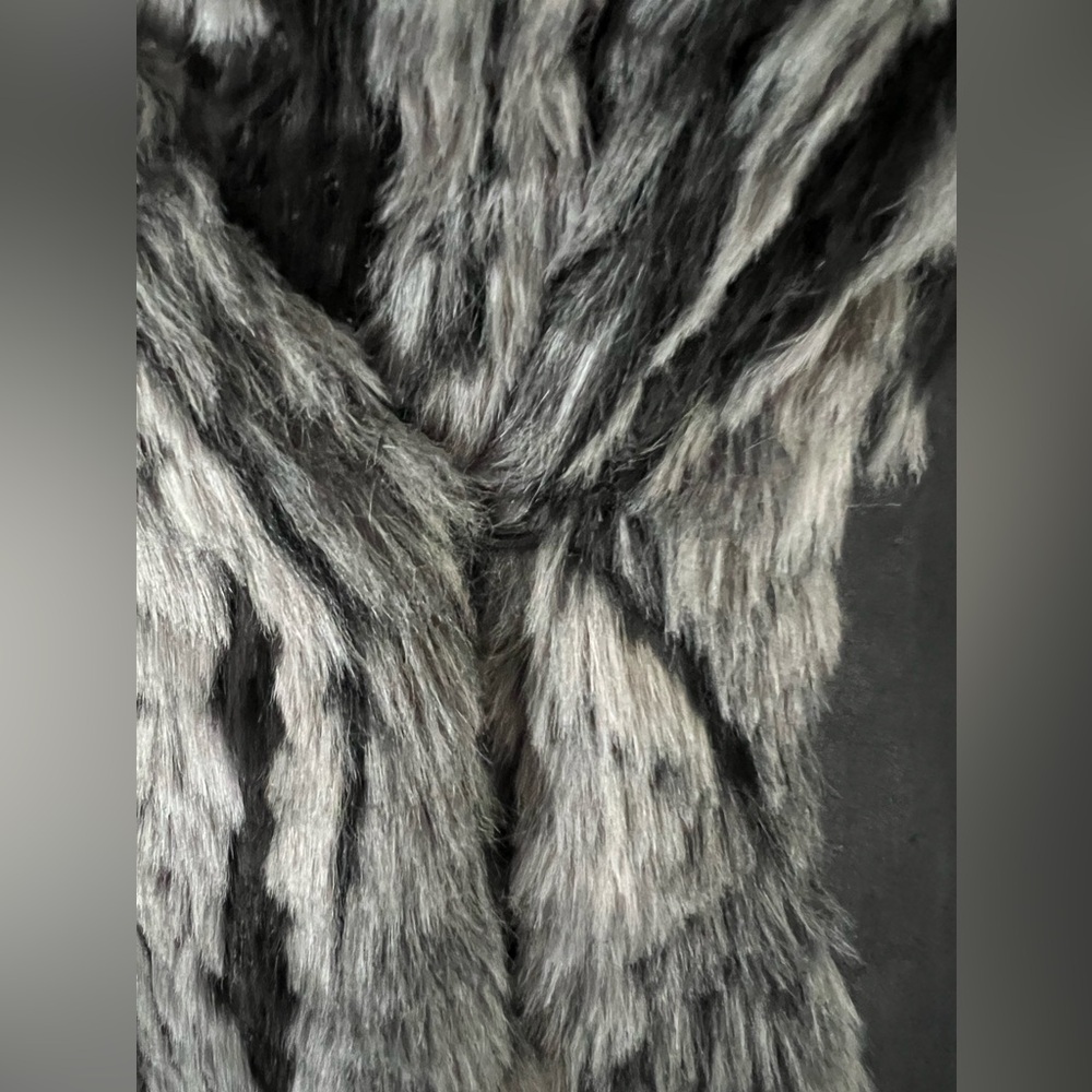 Danier 2-in-1 Genuine Leather Jacket / Faux Fur Vest — Size XXS - Picture 11 of 15